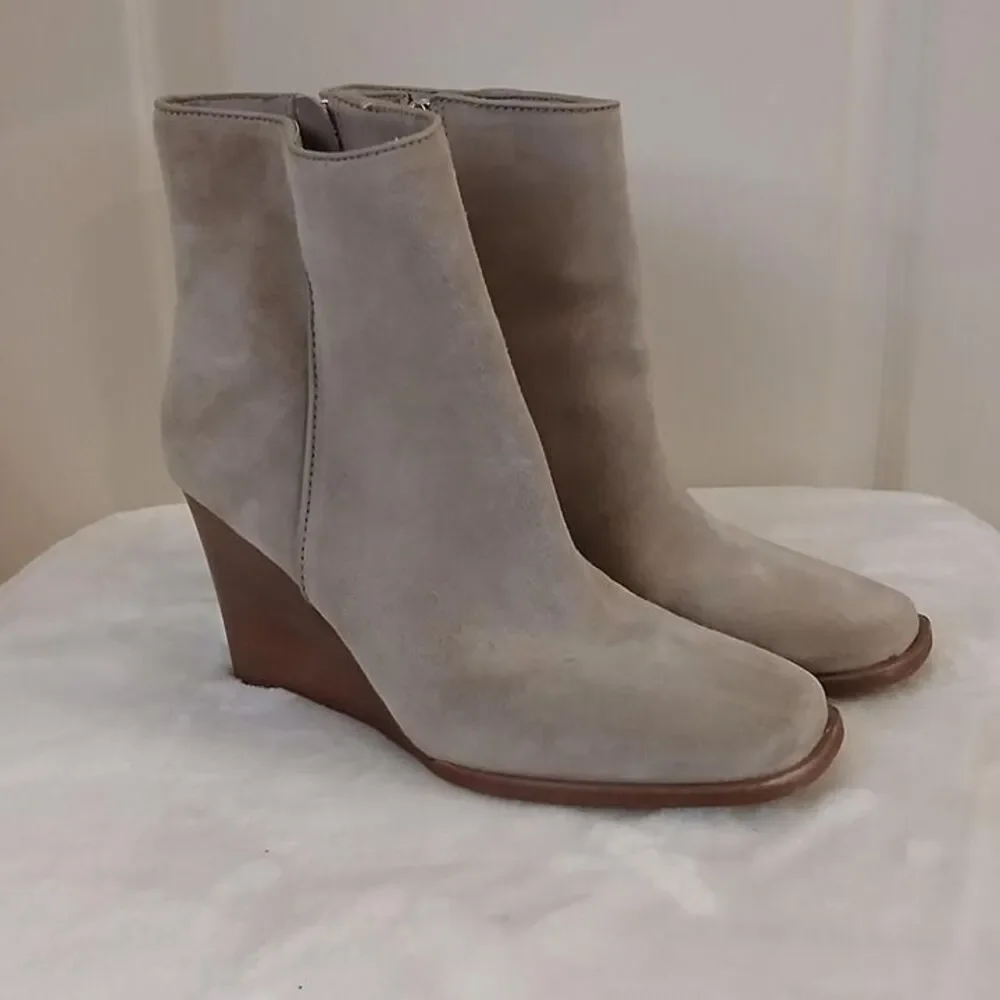 Dolce Vita tan suede ankle boots bootie wedge heel 8 minimalist old money staple